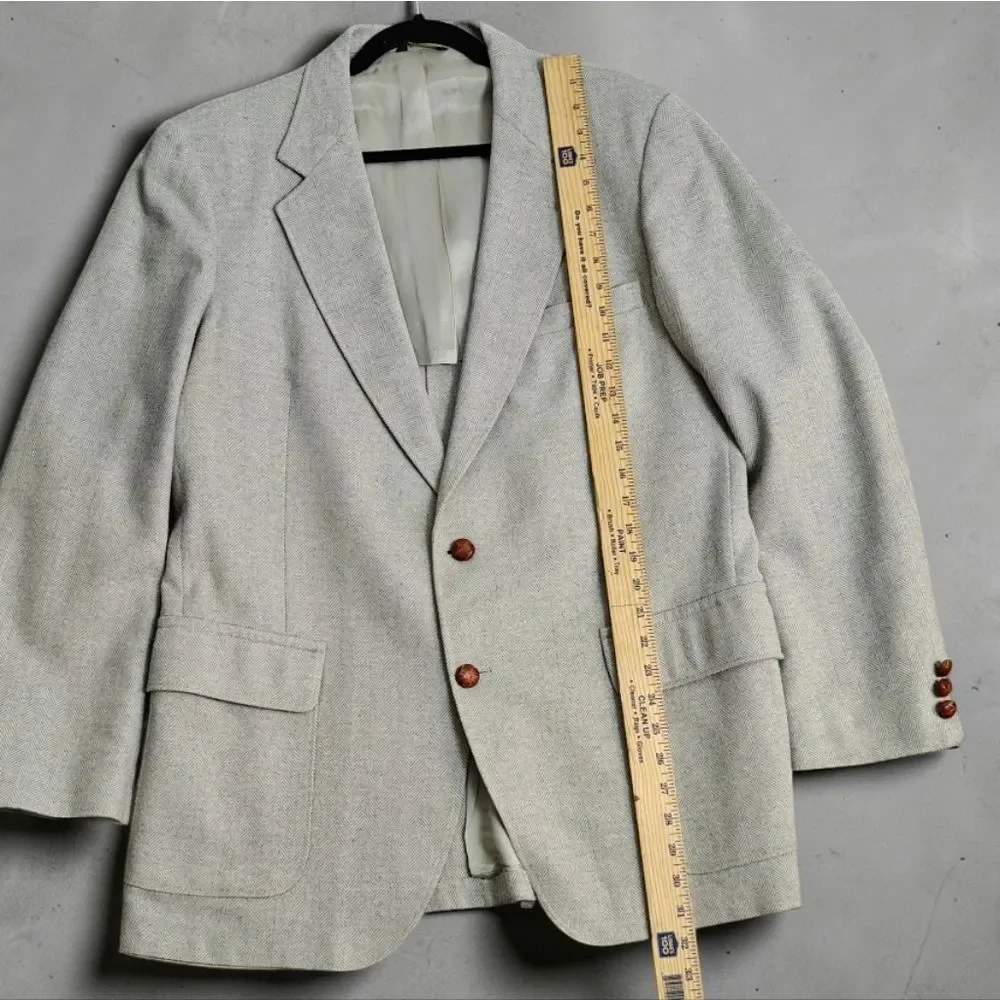 Elegant Light Gray Vintage Wool Men's Blazer Size 42